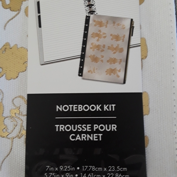 Disney Minnie and Mickey Notebook and Pouch Kit - Picture 7 of 11